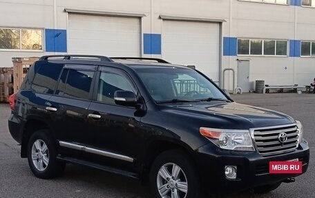 Toyota Land Cruiser 200, 2012 год, 3 000 000 рублей, 2 фотография