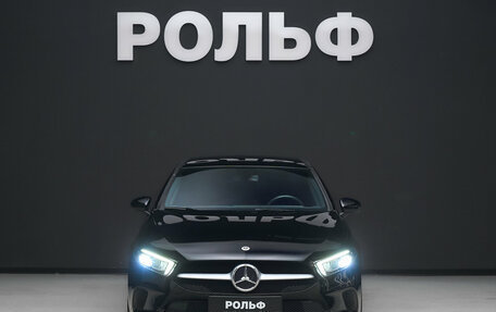 Mercedes-Benz A-Класс, 2019 год, 2 450 000 рублей, 2 фотография