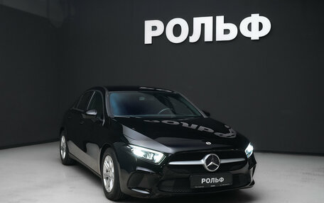 Mercedes-Benz A-Класс, 2019 год, 2 450 000 рублей, 7 фотография