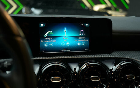 Mercedes-Benz A-Класс, 2019 год, 2 450 000 рублей, 31 фотография