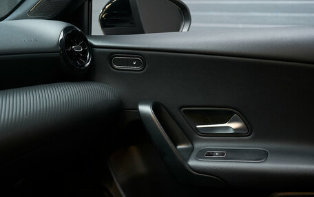 Mercedes-Benz A-Класс, 2019 год, 2 450 000 рублей, 30 фотография
