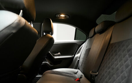 Mercedes-Benz A-Класс, 2019 год, 2 450 000 рублей, 36 фотография