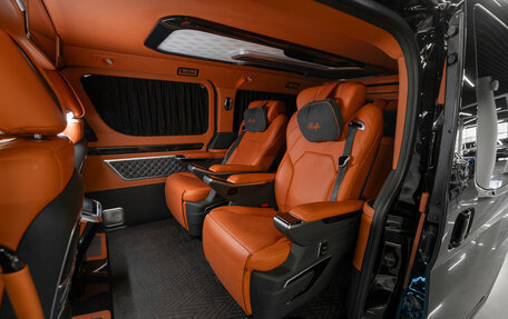 Toyota HiAce H300, 2024 год, 10 900 000 рублей, 17 фотография