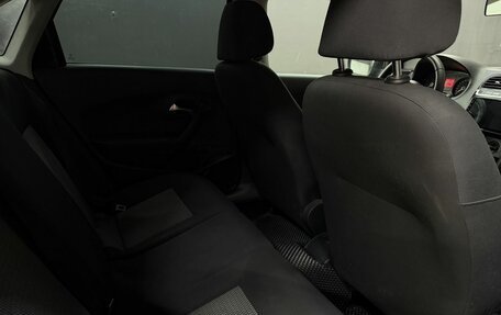 Volkswagen Polo VI (EU Market), 2012 год, 599 777 рублей, 11 фотография