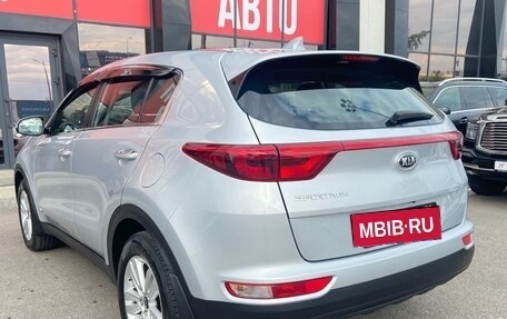 KIA Sportage IV рестайлинг, 2018 год, 2 100 000 рублей, 4 фотография