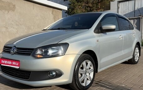 Volkswagen Polo VI (EU Market), 2011 год, 680 000 рублей, 3 фотография