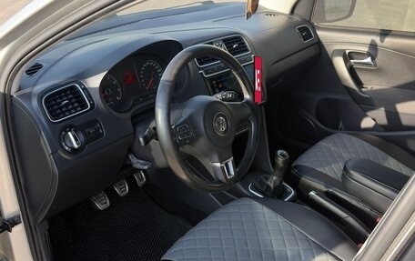 Volkswagen Polo VI (EU Market), 2011 год, 680 000 рублей, 17 фотография