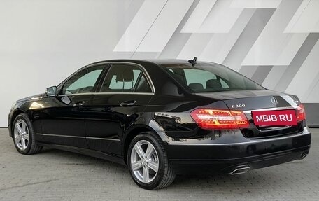 Mercedes-Benz E-Класс, 2012 год, 2 100 000 рублей, 9 фотография