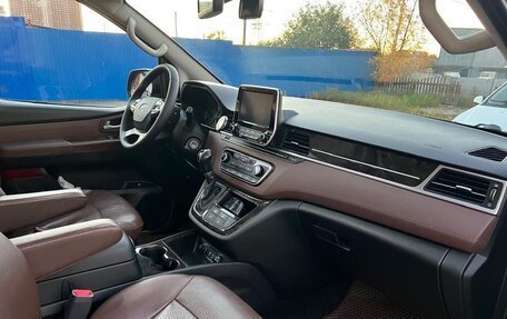 Hyundai Grand Starex Grand Starex I рестайлинг 2, 2019 год, 3 100 000 рублей, 6 фотография