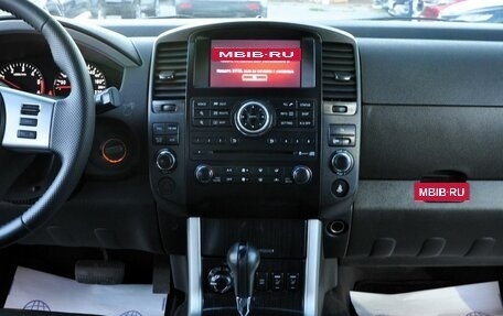 Nissan Pathfinder, 2011 год, 1 600 000 рублей, 10 фотография
