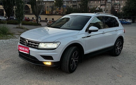 Volkswagen Tiguan II, 2018 год, 2 600 000 рублей, 3 фотография