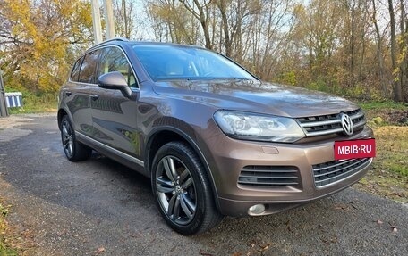 Volkswagen Touareg III, 2013 год, 2 700 000 рублей, 2 фотография