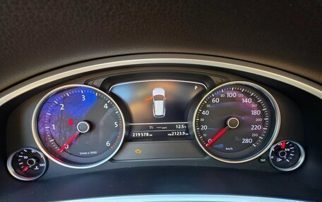 Volkswagen Touareg III, 2013 год, 2 700 000 рублей, 10 фотография