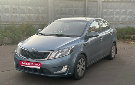 KIA Rio III рестайлинг, 2014 год, 750 000 рублей, 2 фотография