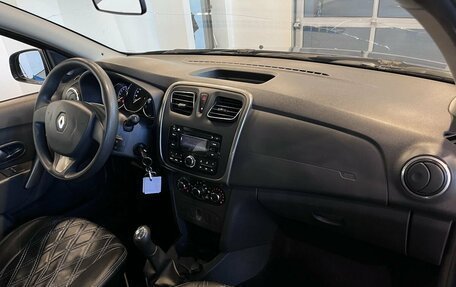 Renault Logan II, 2017 год, 885 000 рублей, 12 фотография