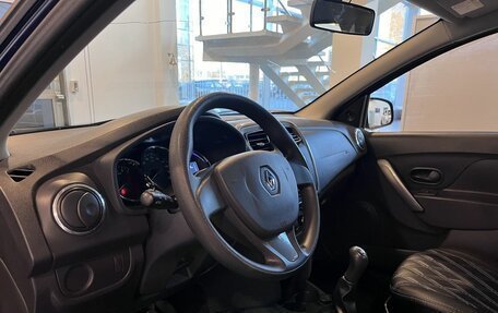 Renault Logan II, 2017 год, 885 000 рублей, 23 фотография