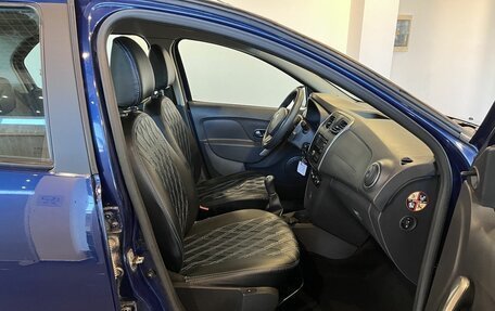Renault Logan II, 2017 год, 885 000 рублей, 29 фотография