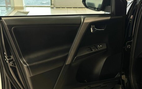 Toyota RAV4, 2017 год, 2 177 000 рублей, 10 фотография