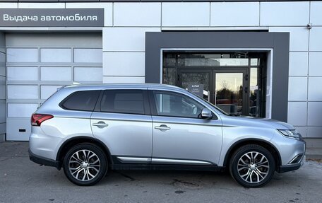 Mitsubishi Outlander III рестайлинг 3, 2018 год, 1 559 000 рублей, 4 фотография