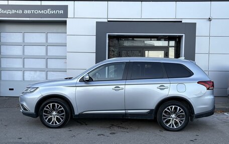 Mitsubishi Outlander III рестайлинг 3, 2018 год, 1 559 000 рублей, 8 фотография