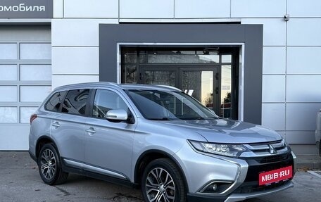 Mitsubishi Outlander III рестайлинг 3, 2018 год, 1 559 000 рублей, 3 фотография