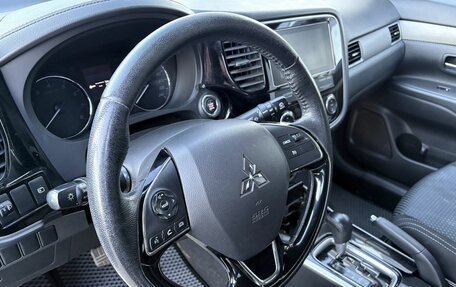 Mitsubishi Outlander III рестайлинг 3, 2018 год, 1 559 000 рублей, 14 фотография