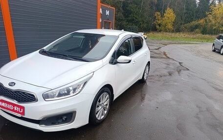 KIA cee'd III, 2017 год, 950 000 рублей, 2 фотография