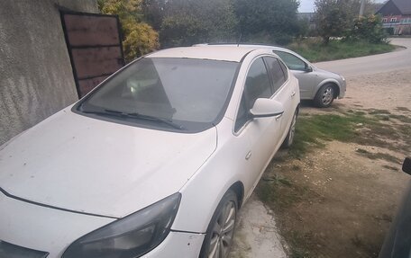Opel Astra J, 2013 год, 295 000 рублей, 2 фотография