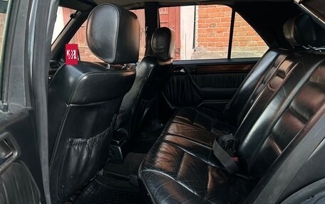 Mercedes-Benz W124, 1992 год, 230 000 рублей, 8 фотография