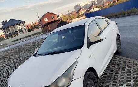 KIA Rio IV, 2019 год, 605 000 рублей, 1 фотография