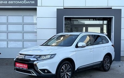 Mitsubishi Outlander III рестайлинг 3, 2019 год, 1 839 000 рублей, 1 фотография