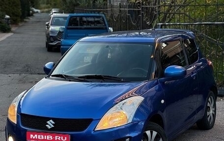 Suzuki Swift IV рестайлинг, 2013 год, 899 999 рублей, 1 фотография