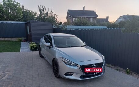 Mazda Axela, 2017 год, 1 599 000 рублей, 3 фотография