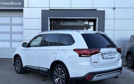 Mitsubishi Outlander III рестайлинг 3, 2019 год, 1 839 000 рублей, 7 фотография