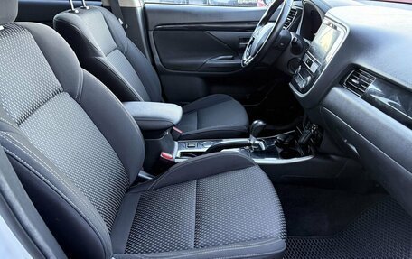Mitsubishi Outlander III рестайлинг 3, 2019 год, 1 839 000 рублей, 9 фотография