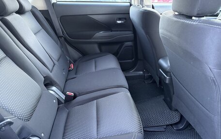 Mitsubishi Outlander III рестайлинг 3, 2019 год, 1 839 000 рублей, 11 фотография