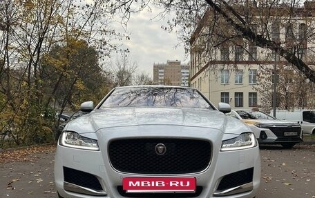 Jaguar XF II, 2020 год, 3 600 000 рублей, 2 фотография