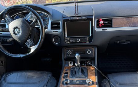 Volkswagen Touareg III, 2012 год, 1 990 000 рублей, 7 фотография