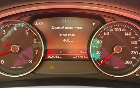 Volkswagen Touareg III, 2012 год, 1 990 000 рублей, 9 фотография