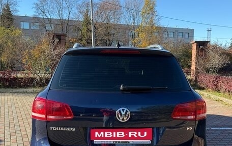 Volkswagen Touareg III, 2012 год, 1 990 000 рублей, 2 фотография