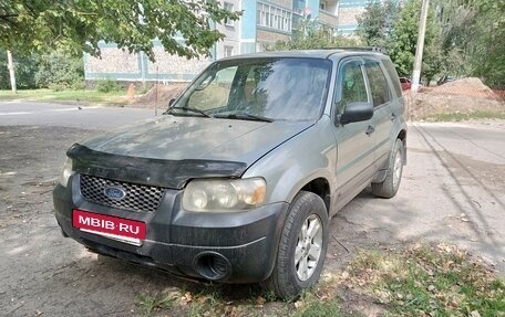 Ford Escape II, 2004 год, 150 000 рублей, 2 фотография