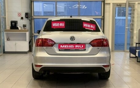Volkswagen Jetta VII, 2011 год, 830 000 рублей, 3 фотография