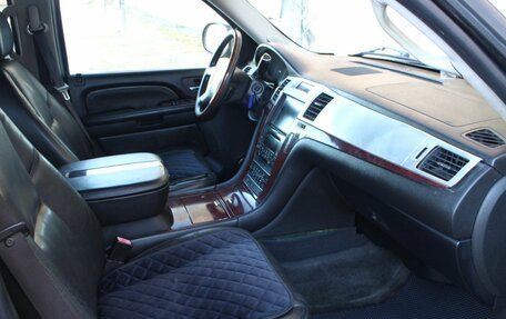 Cadillac Escalade III, 2006 год, 1 100 000 рублей, 12 фотография