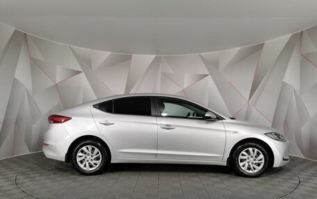 Hyundai Elantra VI, 2017 год, 1 345 000 рублей, 6 фотография