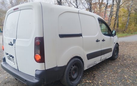 Peugeot Partner II рестайлинг 2, 2013 год, 850 000 рублей, 3 фотография