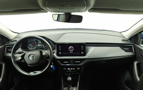 Skoda Rapid II, 2021 год, 1 399 000 рублей, 10 фотография
