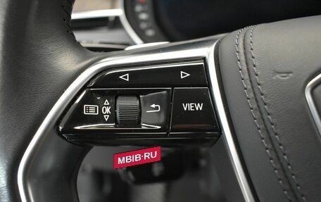 Audi A8, 2018 год, 5 490 000 рублей, 10 фотография
