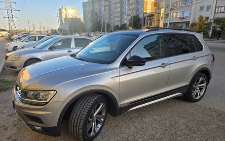 Volkswagen Tiguan II, 2018 год, 2 500 000 рублей, 2 фотография