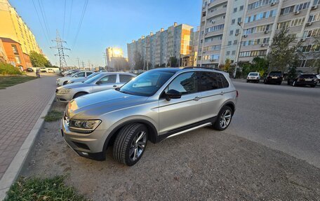 Volkswagen Tiguan II, 2018 год, 2 500 000 рублей, 4 фотография