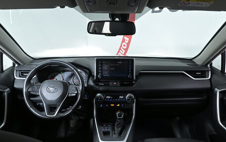 Toyota RAV4, 2021 год, 3 270 000 рублей, 8 фотография